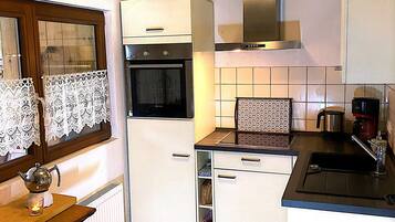 Réfrigérateur, four, plaque de cuisson, lave-vaisselle