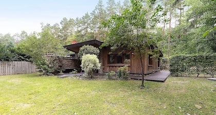 Bungalow 'Urlaubsoase Am Bruchsee' with Lake View, Private Terrace and Private Garden