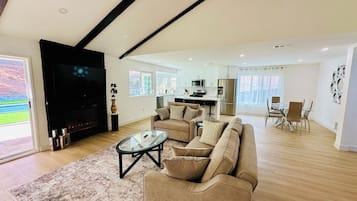Smart TV y chimenea