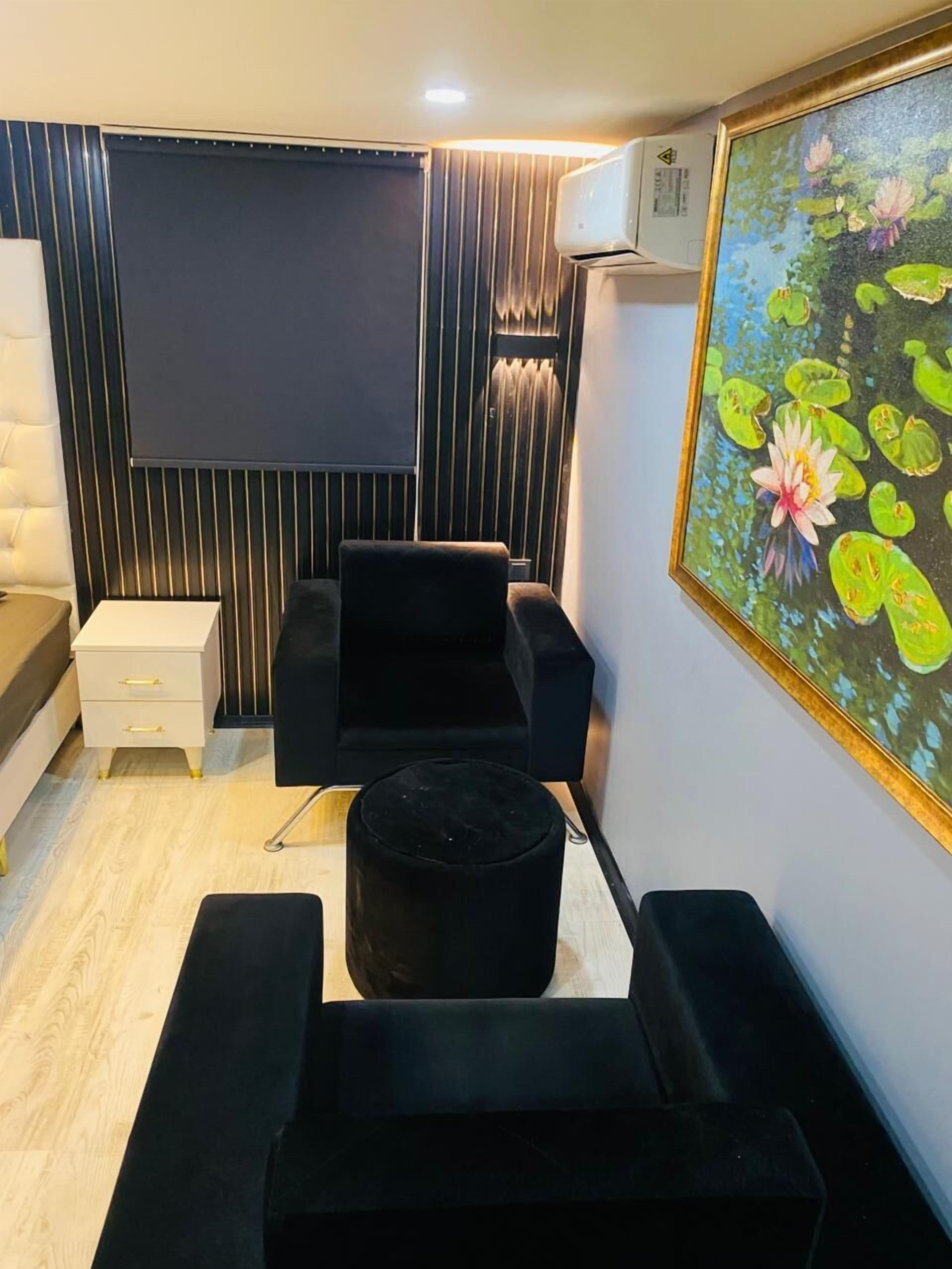 Luksus-studiosuite | Skrivebord for bærbar PC og wi-fi (inkludert)