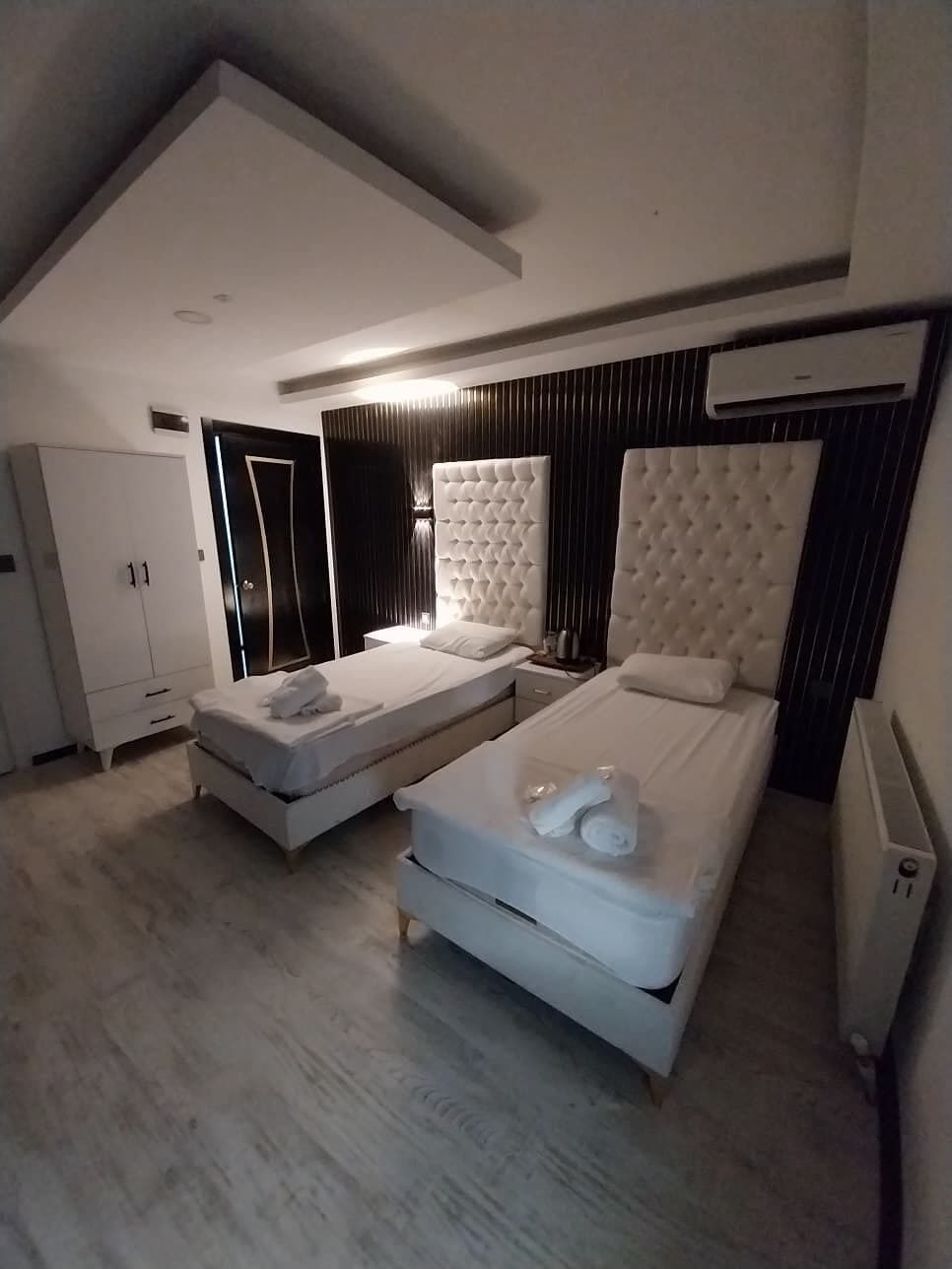 Basic Twin Room | Laptop workspace, free WiFi