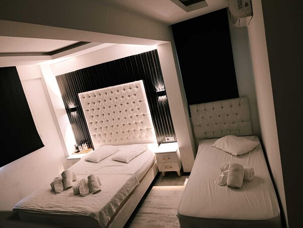 Espacio para trabajar con laptop y wifi gratis