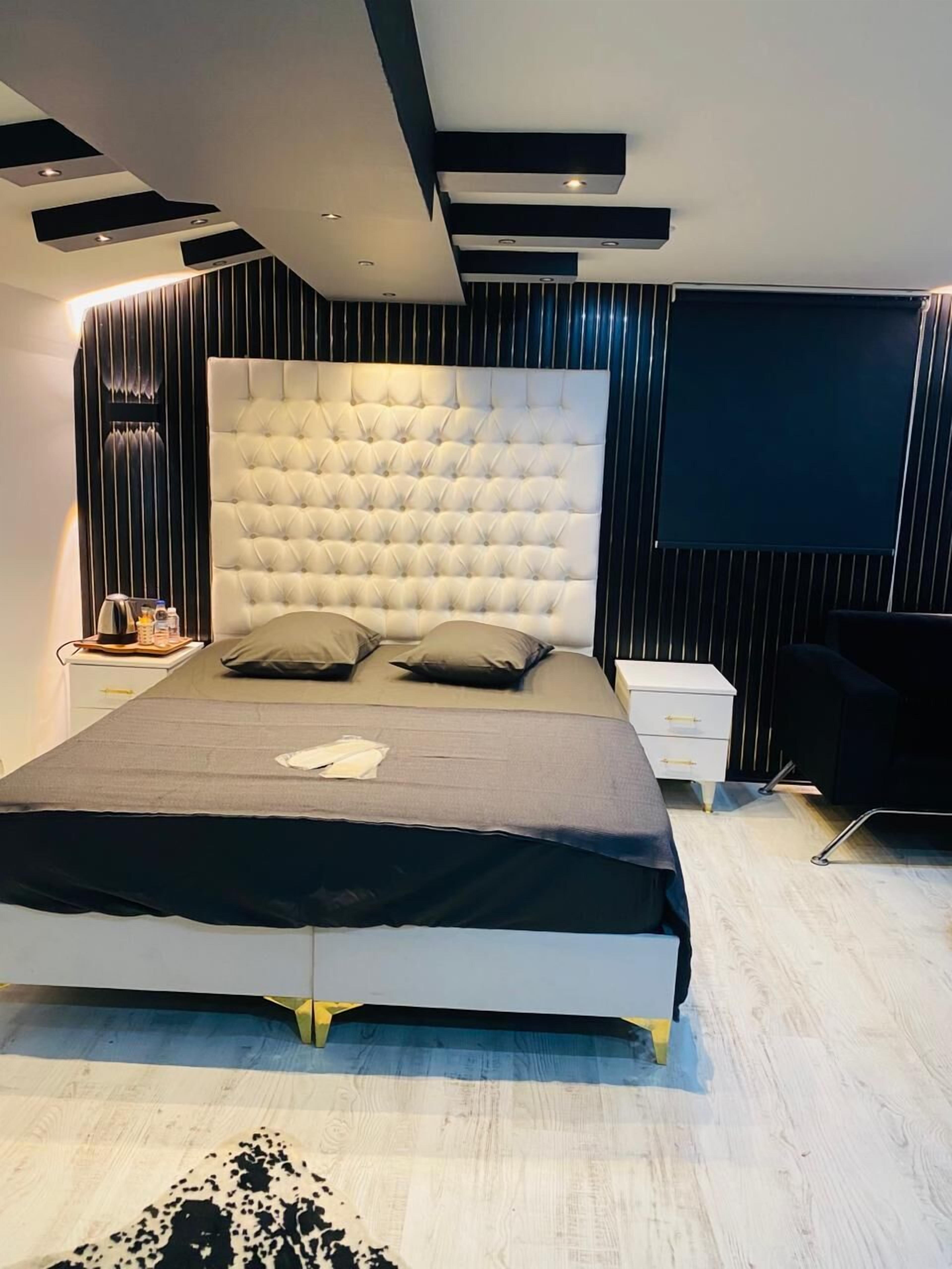 Luksus-studiosuite | Skrivebord for bærbar PC og wi-fi (inkludert)