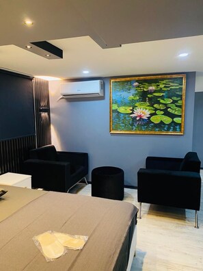 Laptop workspace, free WiFi - Montenegro Suit Hotel (Eyup)