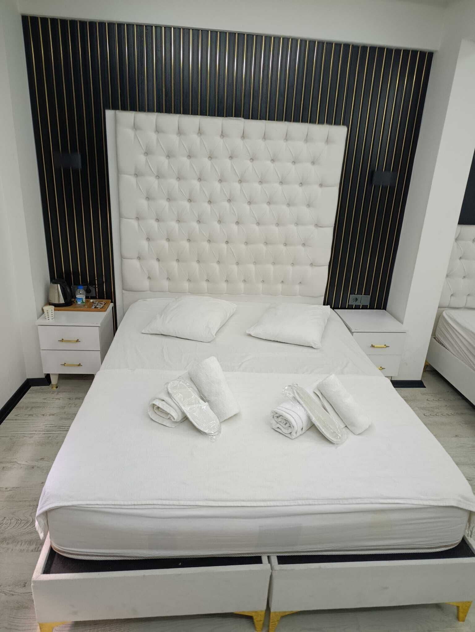 Basic Room | Laptop workspace, free WiFi