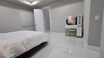 4 habitaciones, tabla de planchar con plancha y wifi gratis