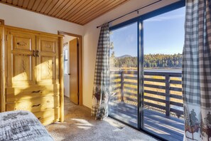 Interior - Lakefront Cabin • Hot Tub + Game Room + Firepit • Near Slopes | Viewtopia (Big Bear)