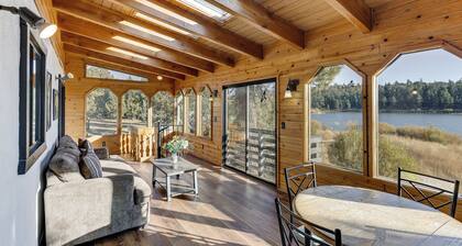 Lakefront Cabin • Hot Tub + Game Room + Firepit • Near Slopes | Viewtopia