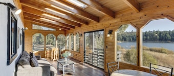 Lakefront Cabin • Hot Tub + Game Room + Firepit • Near Slopes | Viewtopia