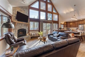Smart TV, fireplace, offices