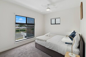 3 Schlafzimmer, Bügeleisen/Bügelbrett, Reisekinderbett, WLAN