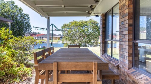 Bayt Baytak in Sussex