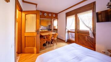 1 camera, ferro/asse da stiro, Wi-Fi, lenzuola