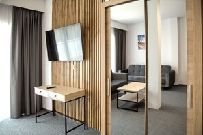 Superior Apartment | Laptop workspace, blackout curtains, soundproofing, iron/ironing board - Hotel i Apartamenty Gorzelanny (Dzwirzyno)