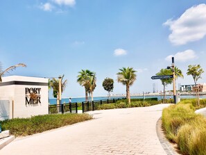 Apartment | 1 bedroom - Contemporary La Mer 1BR w Beach Access (Dubai)