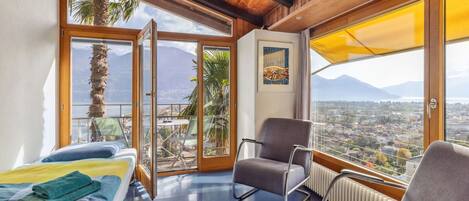 1 bedroom, travel crib, free WiFi