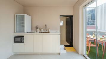 Basic Room, 2 Bedrooms (private gamseong dokchae) | 2 bedrooms, soundproofing, free WiFi