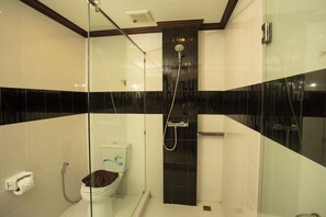 Habitació Deluxe, vistes a la piscina | Bany