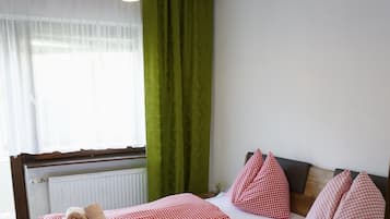 Comfort-Doppelzimmer | Laptopgeeigneter Arbeitsplatz, kostenloses WLAN, Bettwäsche