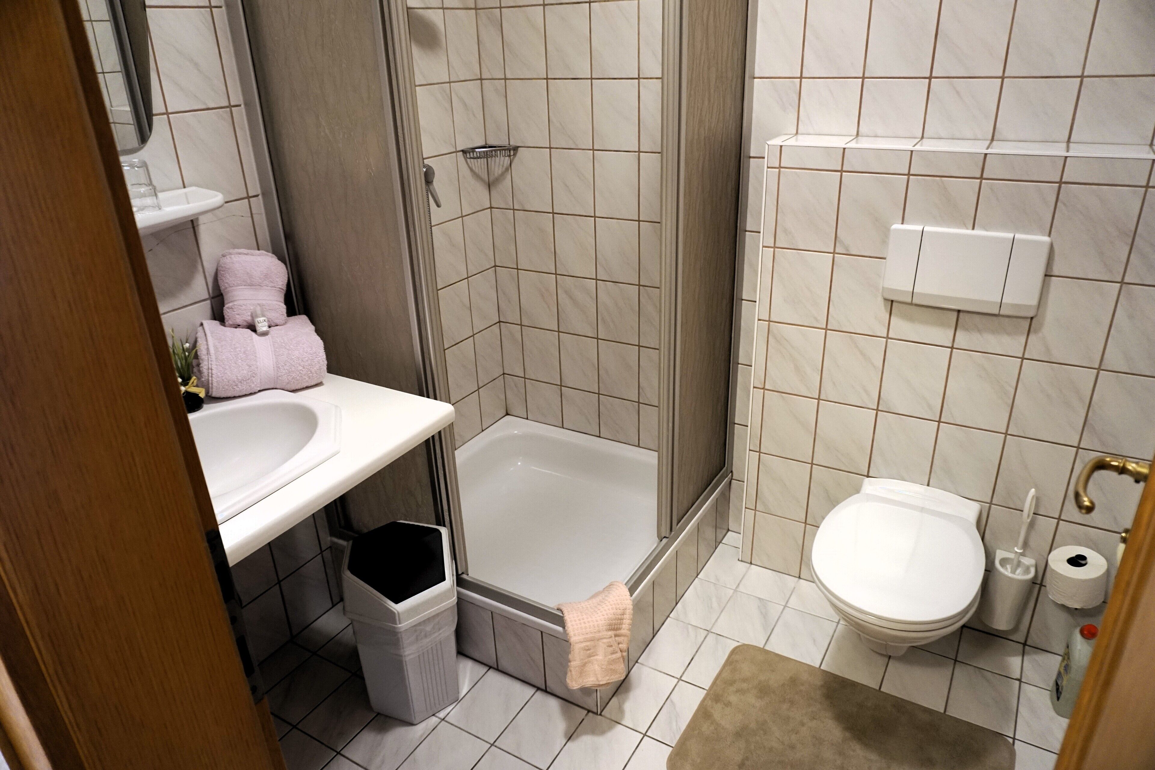 Comfort Double Room | Bilik Mandi | Pengering rambut, tuala disediakan, tisu tandas 