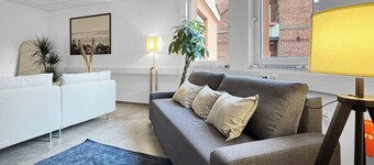 Group Retreat | Sleeps 17 | SGT.