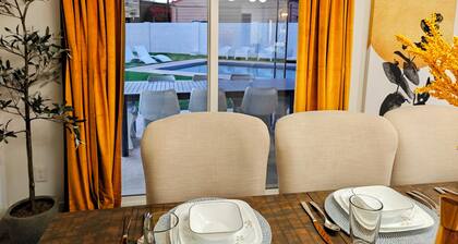 Your Scottsdale Oasis Awaits
Spacious 5-bed home in brilliant Scottsdale AC WiFi