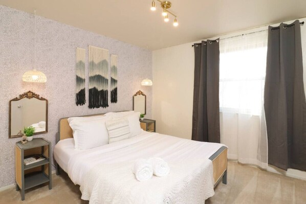 3 chambres, bureau, fer et planche à repasser, Wi-Fi gratuit