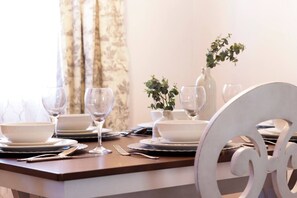 Dining - Ann Arbor`s Nostalgic Home (Ann Arbor)