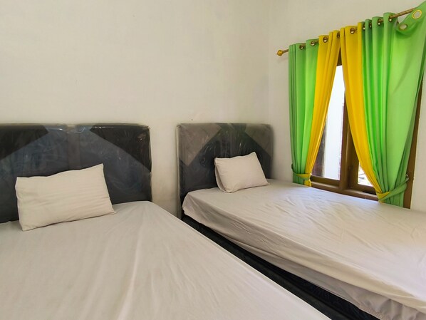 Standard Twin Room | Free WiFi