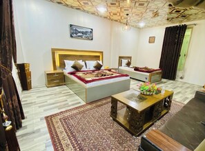 Deluxe-Doppelzimmer | Schallisolierte Zimmer, Bügeleisen/Bügelbrett, kostenloses WLAN