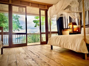 3 slaapkamers, een bureau, wifi, beddengoed