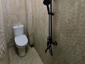 Bathroom - Trikora Guesthouse Syariah 2 (Pekalongan)