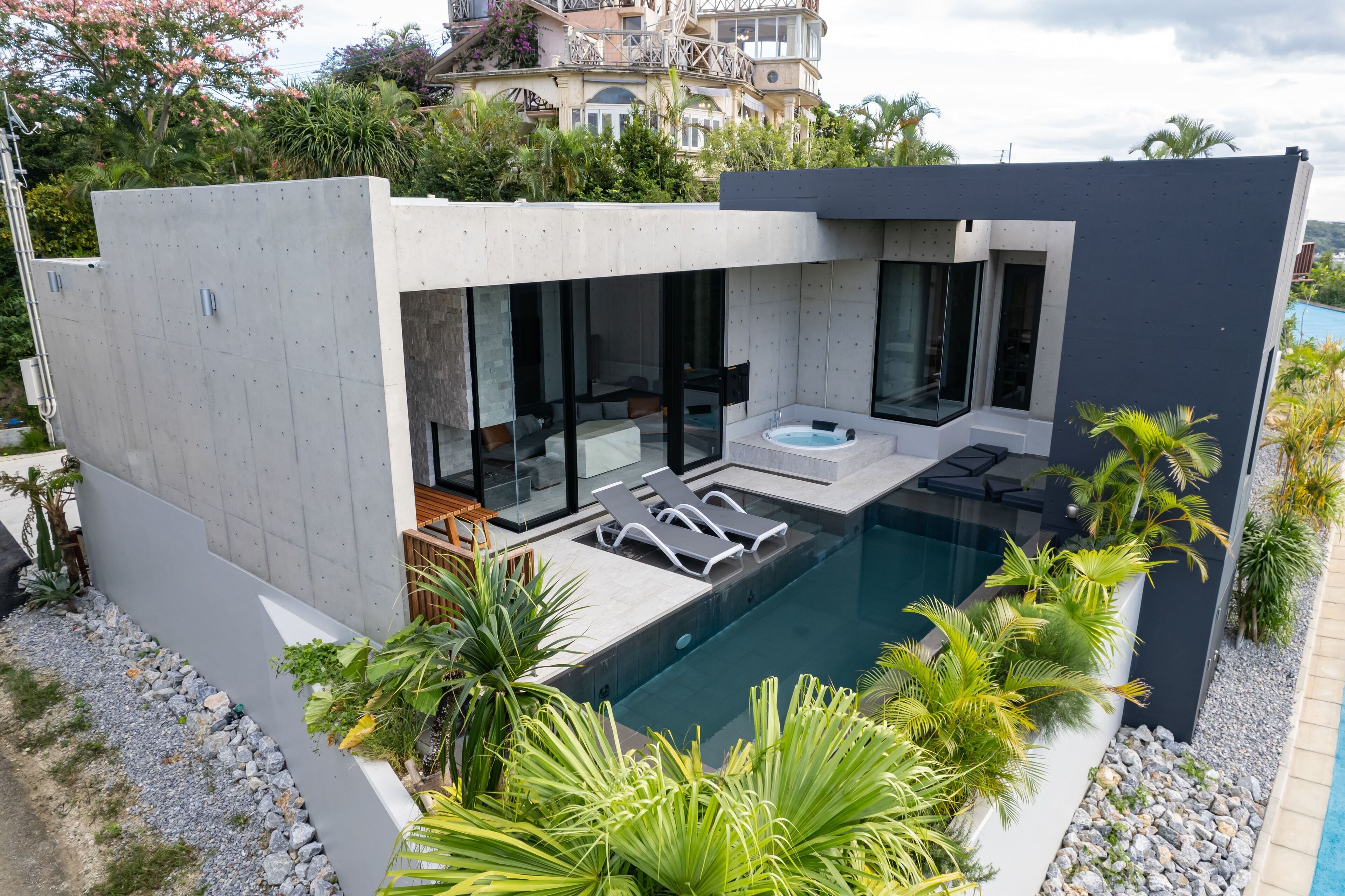 屋外プール、温水プール