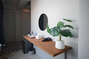 Suite Terrace Balcony | Free WiFi, bed sheets - The Character Yaowarat (Bangkok)