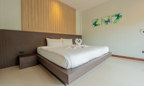 Junior Villa, Lake View | In-room safe, individually decorated, individually furnished, desk - SeToVa Naiharn Grand Pool Villa, Rawai (Rawai)