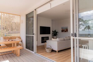 Outdoor dining - Bay Days - Binalong Bay (Break O'Day)