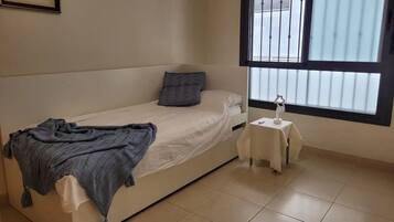 3 bedrooms, desk, iron/ironing board, travel crib