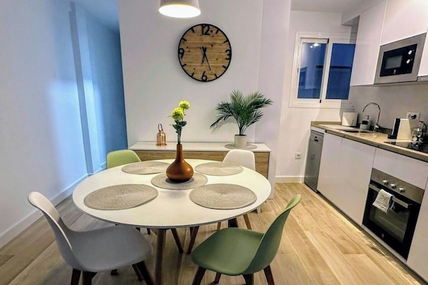 Frigorífic, microones, forn i placa de cuina