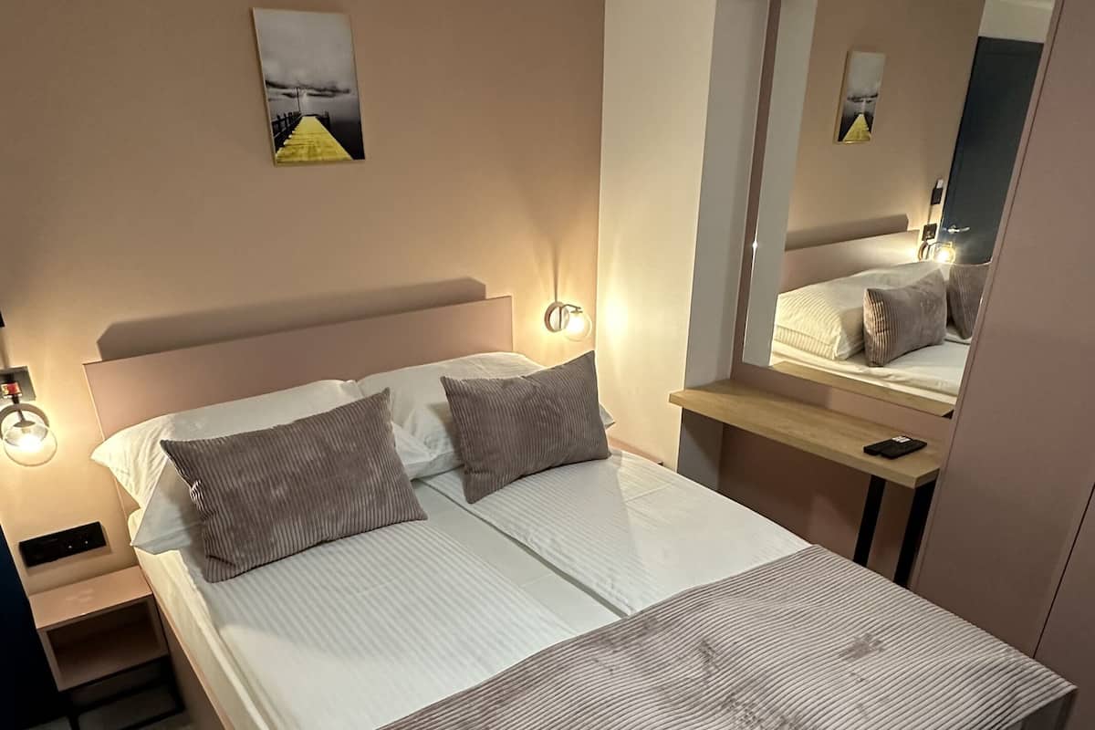 1 bedroom, soundproofing, free WiFi