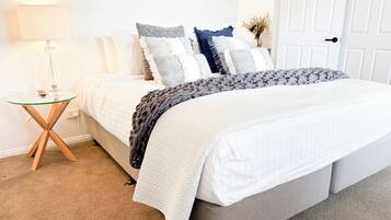 2 quartos, ferros/tábuas de passar roupa, Wi-Fi de cortesia