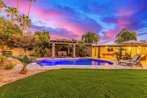 Pool - Parkwood Desert Oasis | Pool, Spa & Pool Table (Scottsdale)