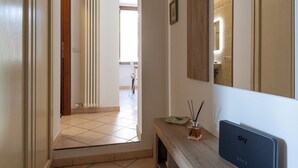 Unclassified image, 3 of 25, button - Cozy flat for families in the city center with free parking, up to 5 people (Verona)