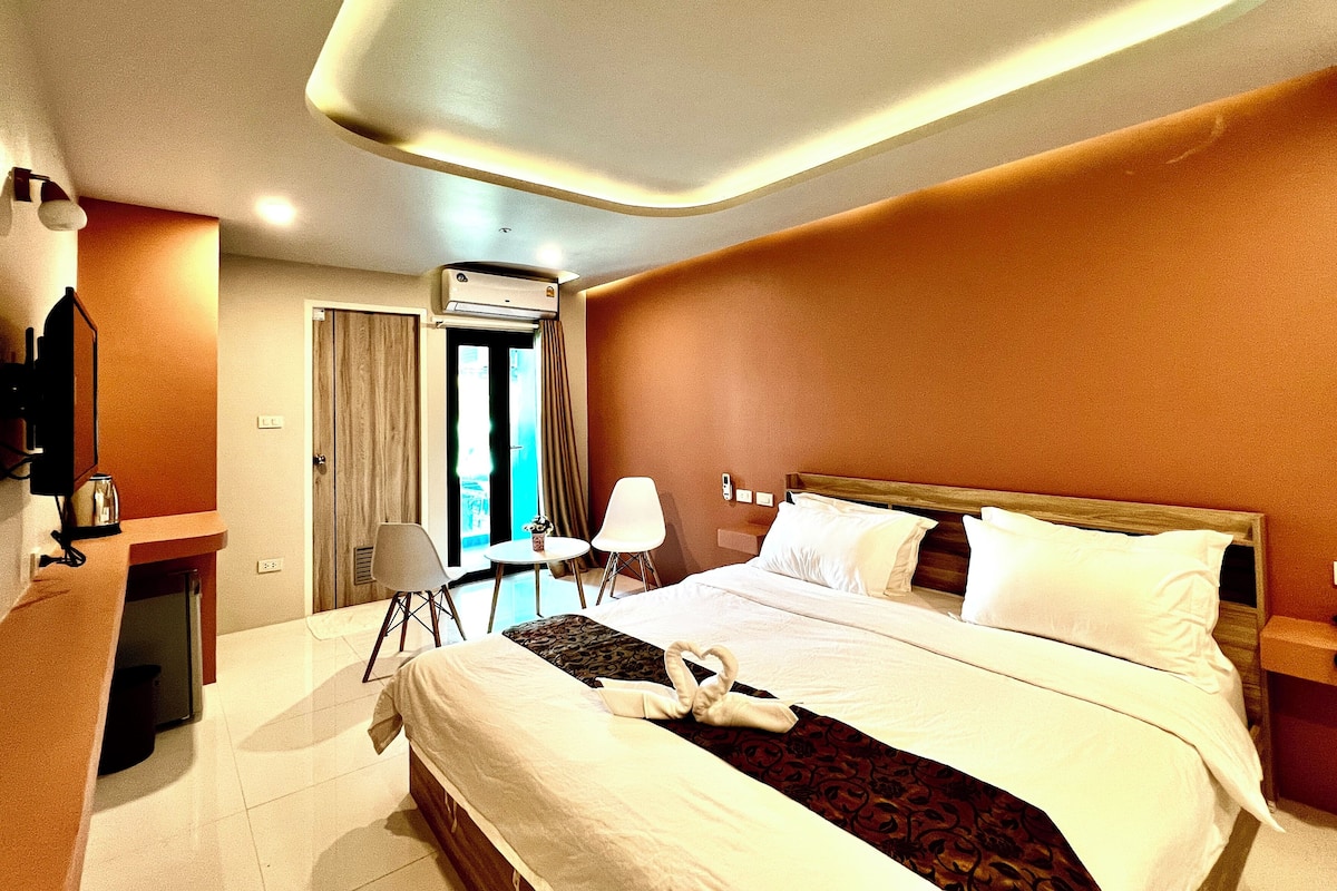 Superior Double Room, Balcony | Premium bedding, down comforters, desk, laptop workspace