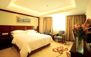 Standard King Room | Desk, laptop workspace, free WiFi - Vienna hotel shenzhen shajing shangnan  (Shenzhen)