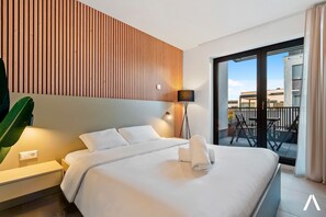 Desk, iron/ironing board, WiFi, bed sheets - Comfort & Style in Vibrant Luxembourg Coliving (Luxembourg)