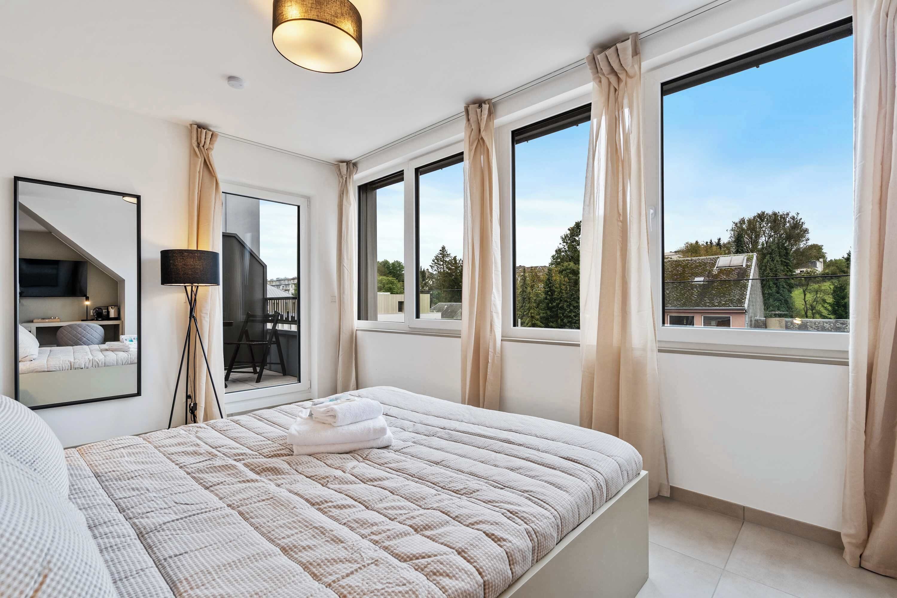 Skrivbord, strykjärn/strykbräda, wi-fi och sängkläder