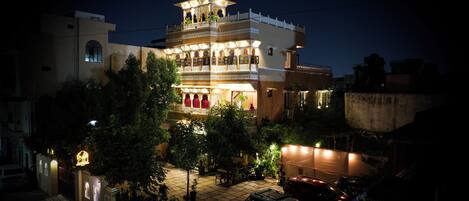 Voorkant van accommodatie