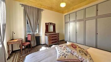 5 chambres, fer et planche Ă repasser, Wi-Fi, draps fournis