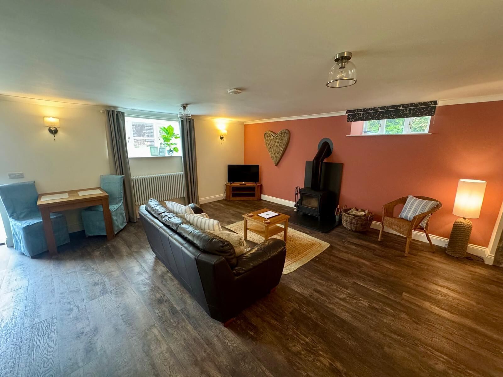 Deluxe appartement, 1 kingsize bed, bubbelbad, uitzicht op tuin | Luxe beddengoed, individueel gedecoreerd, individueel gemeubileerd