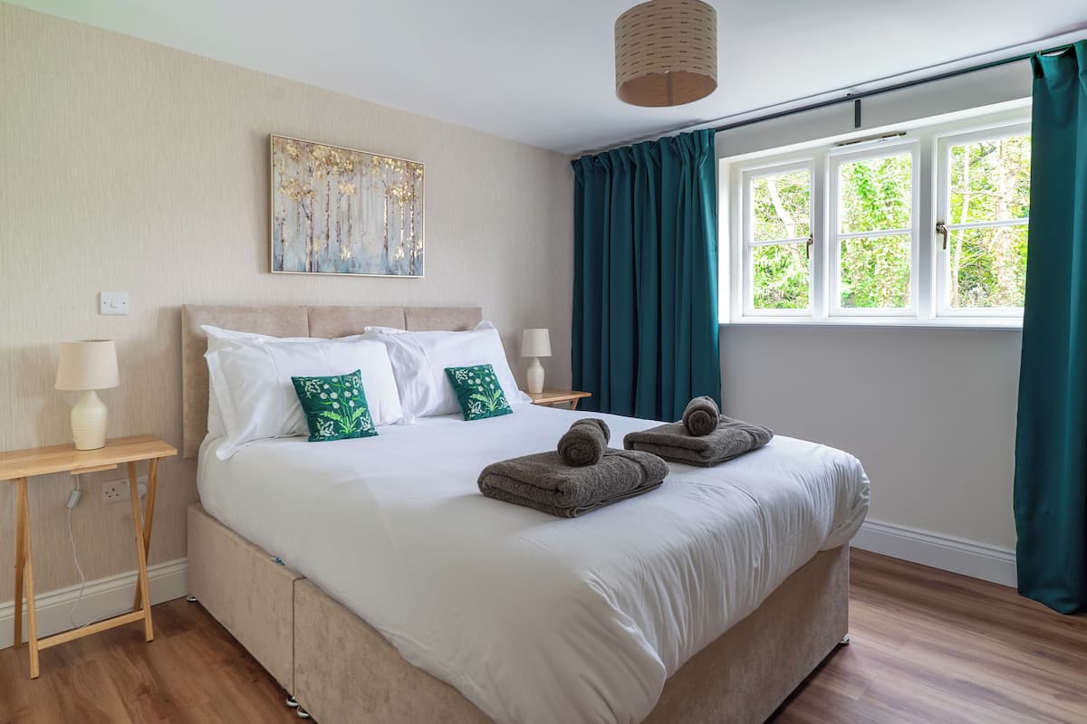 Executive appartement, 1 kingsize bed, keuken | 1 slaapkamer, luxe beddengoed, individueel gedecoreerd